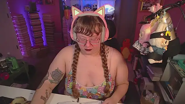 Snapshot of FatVeronica chatting on 06/22/26, 03:25 FatVeronica online show from 06/22/26, 03:25