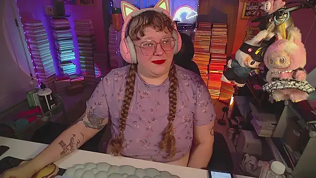 Snapshot of FatVeronica chatting on 07/02/26, 05:52 FatVeronica online show from 07/02/26, 05:52