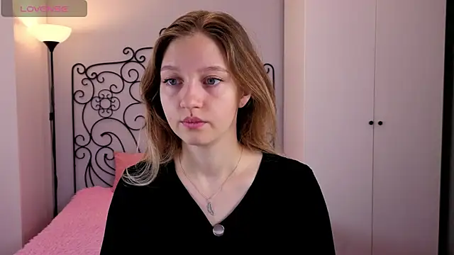 Ksuhesa online show from 11/02/25, 02:03