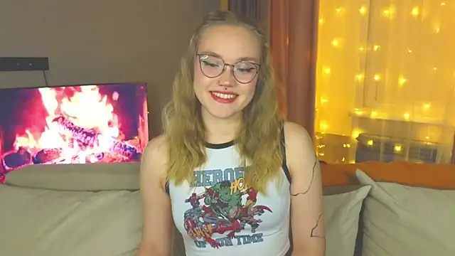 Aurora Golden1 online show from 12/16/24, 04:49