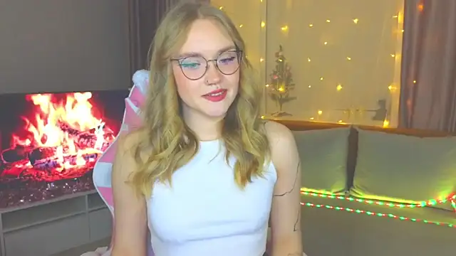 Aurora Golden1 online show from 01/05/25, 05:09