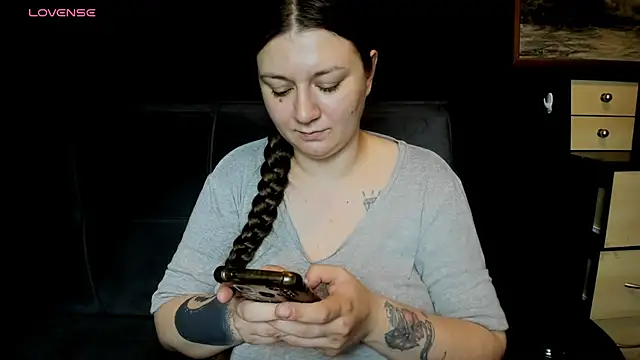 Snapshot of AlisaBacker chatting on 07/14/26, 02:05 AlisaBacker online show from 07/14/26, 02:05