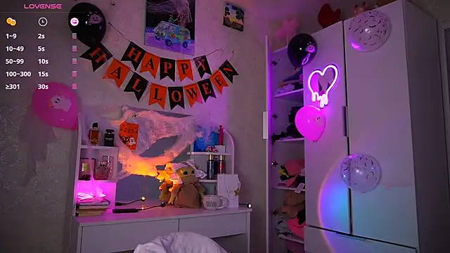 Snapshot of soffy__kisss chatting on 11/02/25, 06:21 soffy kisss online show from 11/02/25, 06:21