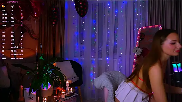 Snapshot of soffy__kisss chatting on 02/13/26, 04:25 soffy kisss online show from 02/13/26, 04:25