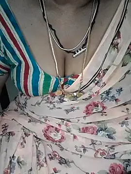 Snapshot of negatamil chatting on 12/14/24, 05:47 negatamil online show from 12/14/24, 05:47