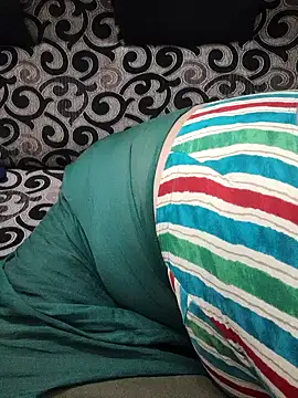 Snapshot of negatamil chatting on 12/19/24, 04:13 negatamil online show from 12/19/24, 04:13