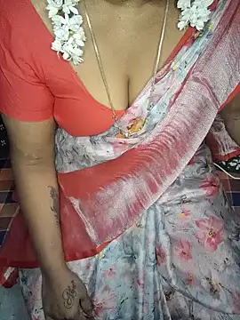 Snapshot of negatamil chatting on 01/25/25, 03:52 negatamil online show from 01/25/25, 03:52