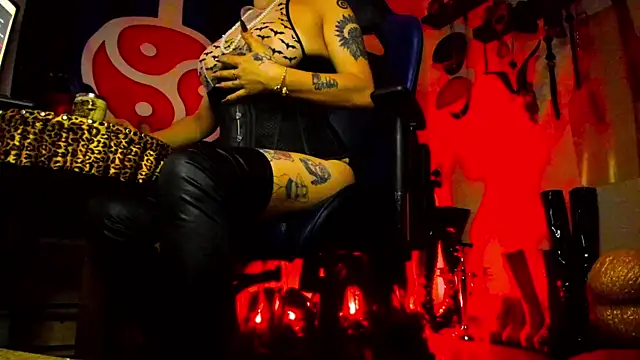 DominatrixBlue online show from 02/10/25, 08:42