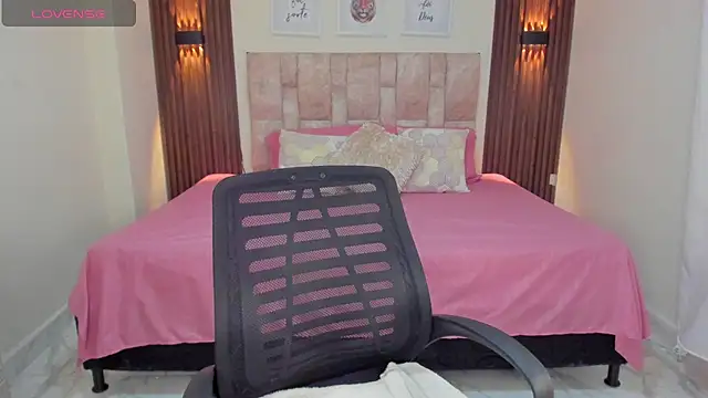 Ananya Kay01 online show from 09/11/25, 12:44