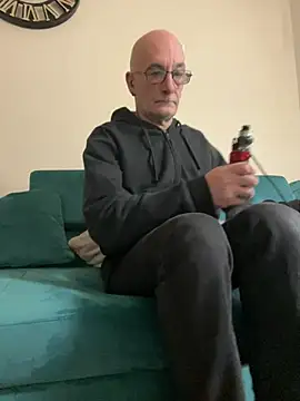 Snapshot of Sissy_Ambre chatting on 02/20/25, 06:46 Sissy Ambre online show from 02/20/25, 06:46