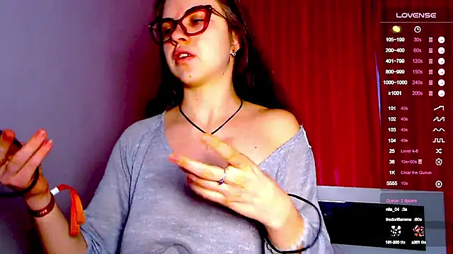 Snapshot of Sarah_HS chatting on 12/14/24, 10:45 Sarah HS online show from 12/14/24, 10:45