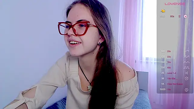 Sarah HS online show from 02/03/26, 06:22