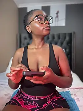 Candy-Heart online show from 02/05/25, 05:09