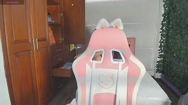 emmars  online show from 11/05/25, 12:16