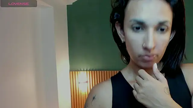 Snapshot of kristen_kassi chatting on 05/19/26, 08:48 kristen kassi online show from 05/19/26, 08:48