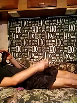 Snapshot of hothippie420 chatting on 12/28/24, 03:47 hothippie420 online show from 12/28/24, 03:47