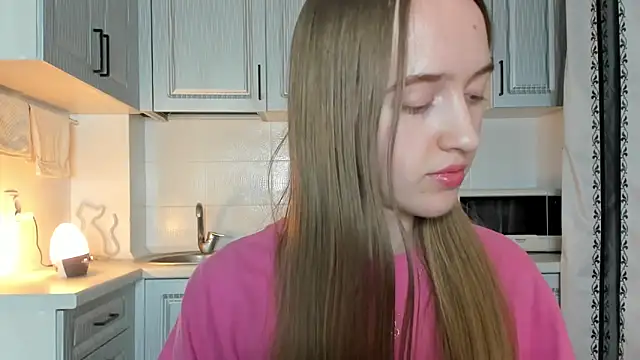 Snapshot of leslie_my_lovee chatting on 11/11/25, 07:03 leslie my lovee online show from 11/11/25, 07:03