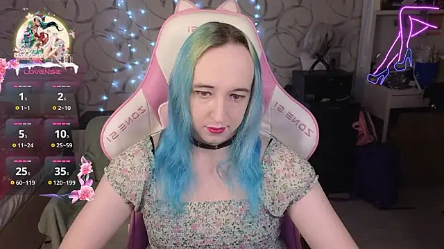 Snapshot of TheTrixy chatting on 03/08/26, 02:54 TheTrixy online show from 03/08/26, 02:54