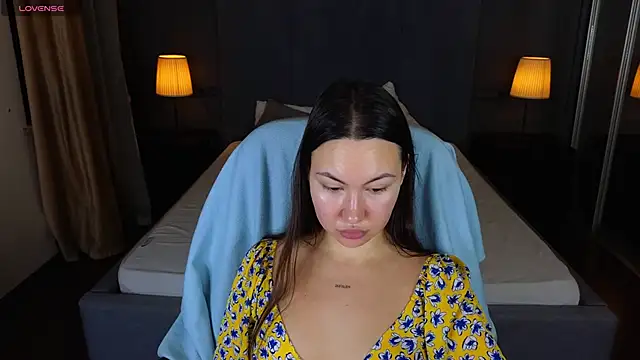 GIGI BENNET online show from 12/16/24, 05:17