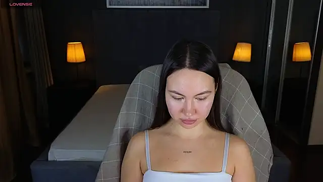 GIGI BENNET online show from 01/02/25, 09:00