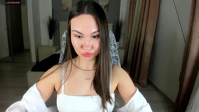 GIGI BENNET online show from 02/20/25, 03:19