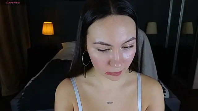 GIGI BENNET online show from 02/26/25, 08:15