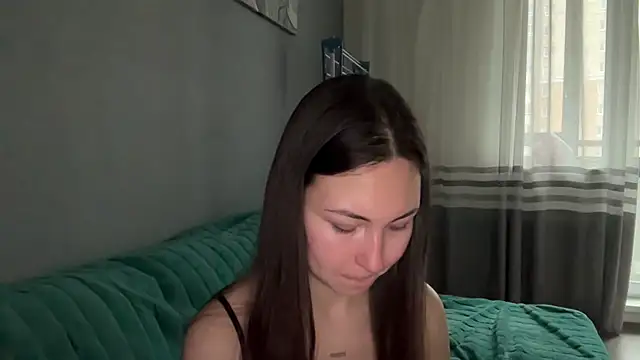GIGI BENNET online show from 09/19/25, 05:20