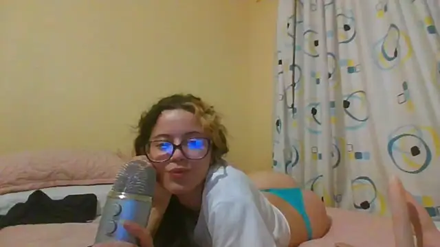 frikigyal online show from 02/12/25, 02:45