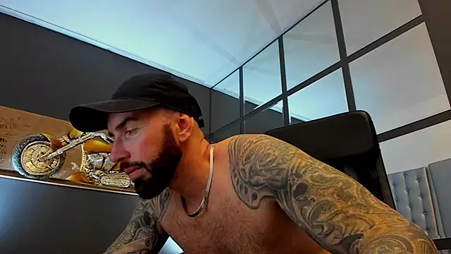 AronGrant online show from 11/09/25, 10:46