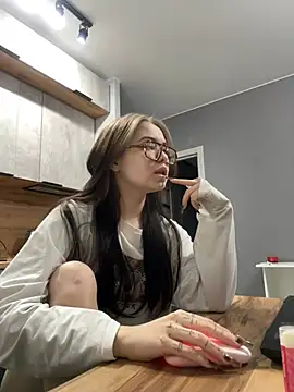 Snapshot of doll_lol_ chatting on 02/03/25, 02:55 doll lol online show from 02/03/25, 02:55