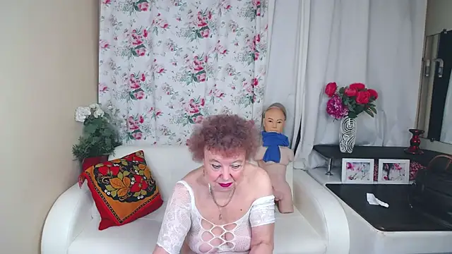 Snapshot of YourHotGranny chatting on 05/14/26, 10:55 YourHotGranny online show from 05/14/26, 10:55