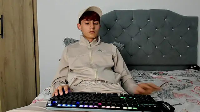 Snapshot of benavides_anthony chatting on 03/01/25, 08:56 benavides anthony online show from 03/01/25, 08:56