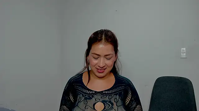 Miaa Garcia online show from 11/15/25, 10:15