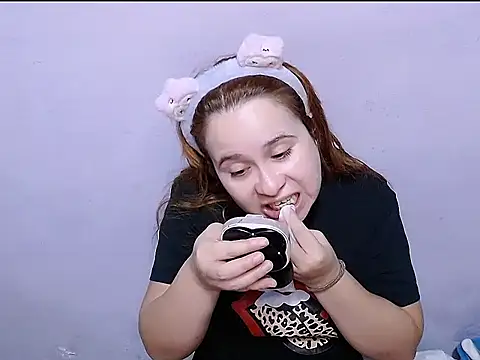 SubLayla01 online show from 04/16/26, 08:09