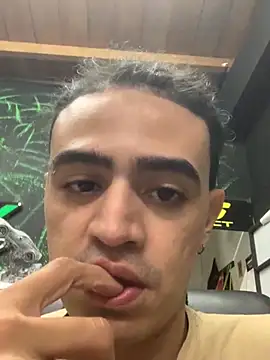 Snapshot of JovenDesobediente chatting on 10/08/25, 09:12 JovenDesobediente online show from 10/08/25, 09:12