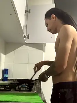 Snapshot of JovenDesobediente chatting on 10/16/25, 03:51 JovenDesobediente online show from 10/16/25, 03:51