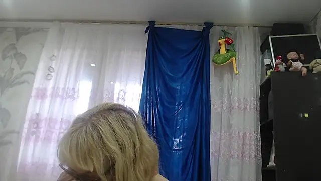 CamDiva113 online show from 09/27/25, 12:10