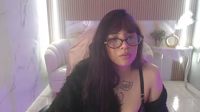 Snapshot of ninfa1_ch chatting on 07/01/26, 01:02 ninfa1 ch online show from 07/01/26, 01:02