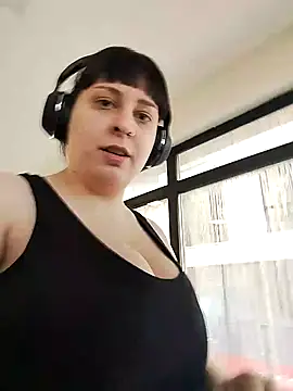 EmmaKrosss online show from 02/04/25, 10:43