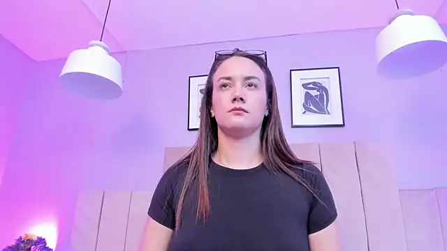 April bowie online show from 02/28/25, 06:09