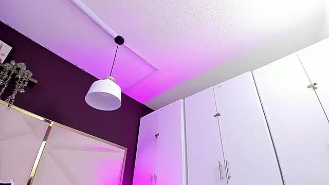 April bowie online show from 11/10/25, 11:09