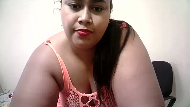 Snapshot of abril_sexy04 chatting on 10/18/25, 02:07 abril sexy04 online show from 10/18/25, 02:07