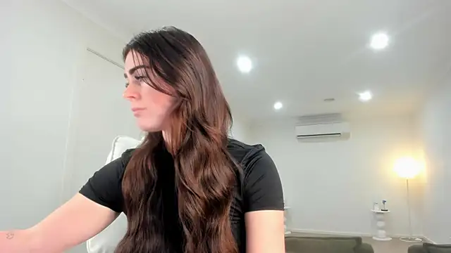 aus queen online show from 10/18/25, 12:13