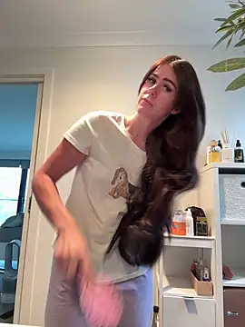 aus queen online show from 02/06/26, 10:02