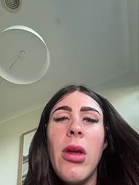 aus queen online show from 04/10/26, 11:09