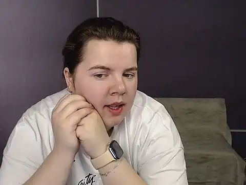 so shy online show from 09/09/25, 08:03