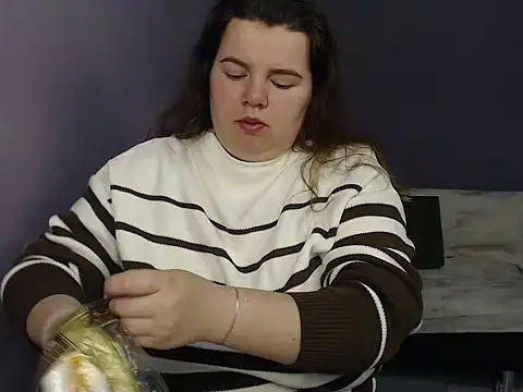 so shy online show from 10/09/25, 06:55