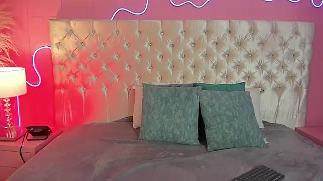 Ely Maldox online show from 09/17/25, 12:18