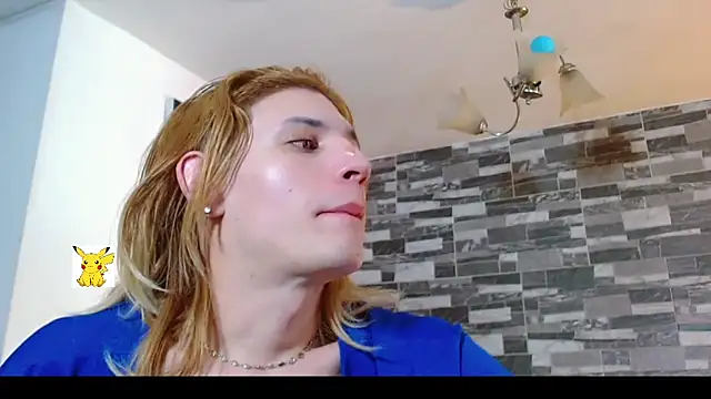 Snapshot of honey_skin chatting on 01/21/25, 07:50 honey skin online show from 01/21/25, 07:50