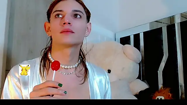 Snapshot of honey_skin chatting on 02/05/25, 09:18 honey skin online show from 02/05/25, 09:18